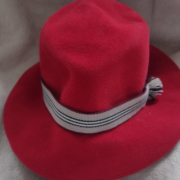 Burberry x Patricia Hartwood Womens Red and Beige Fedora Hat (New with Tags) - Picture 1 of 5